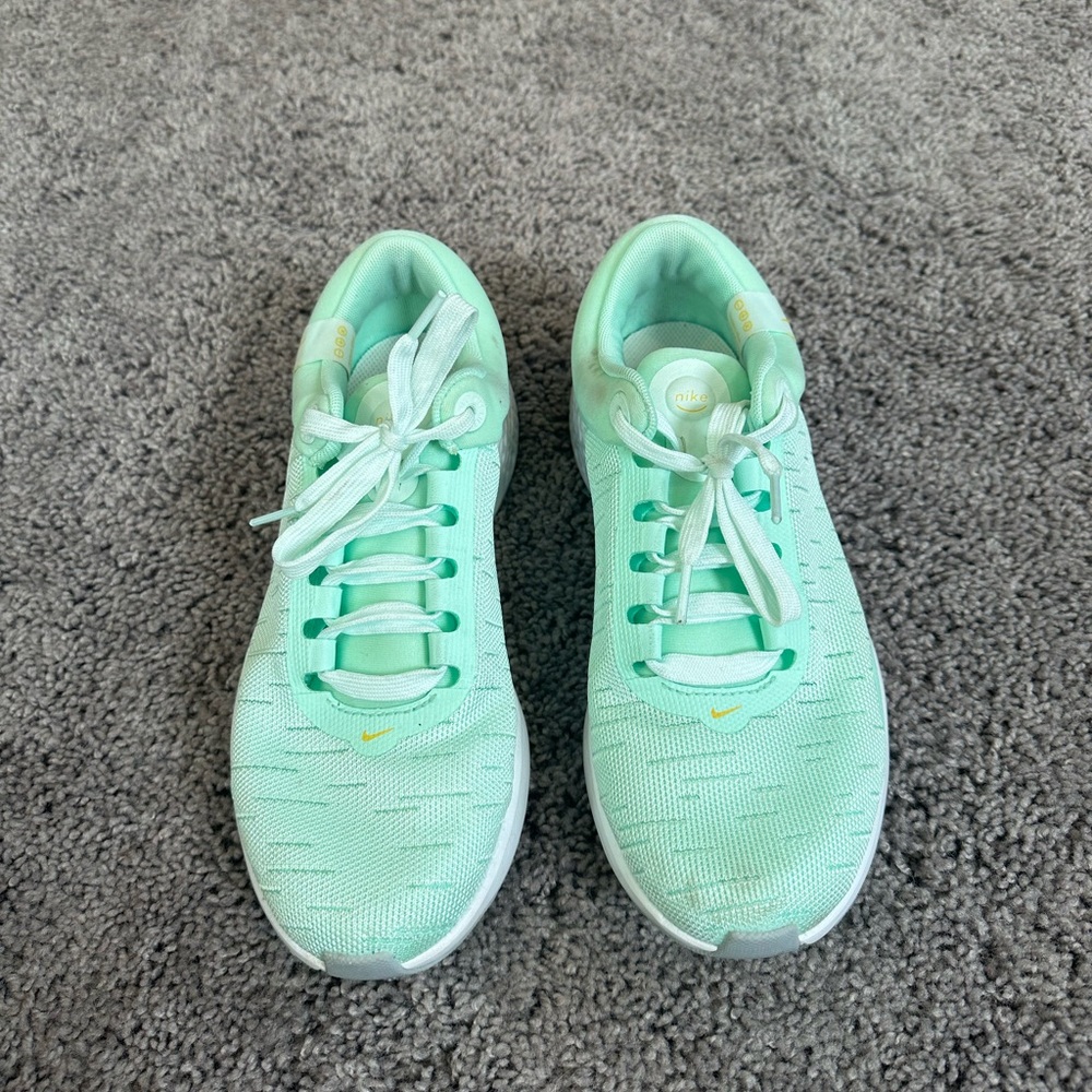 Nike Renew Serenity Run